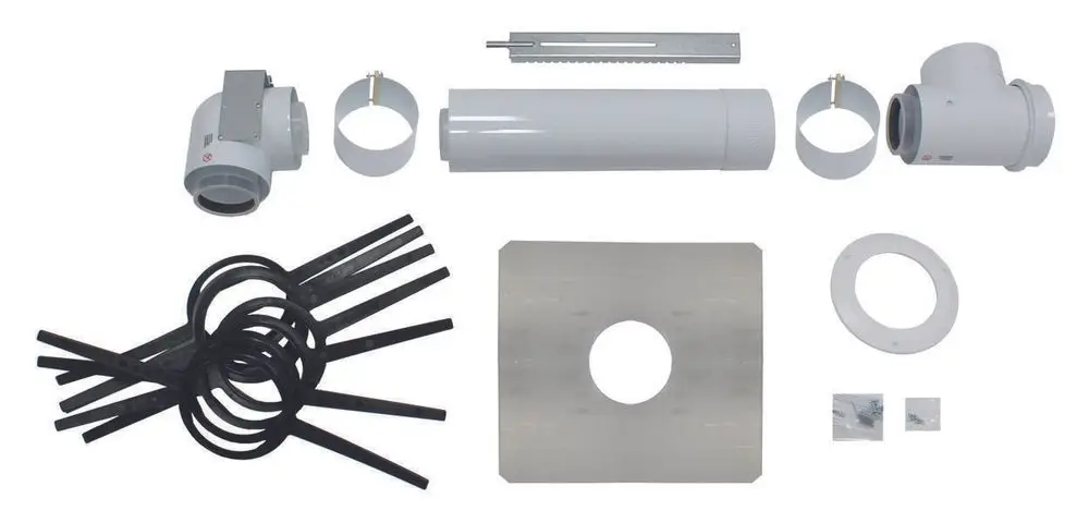 Verschiedene PVC-Elemente für ein Abgassystem, darunter Bögen, Rohre und Verbindungsstücke, geeignet für die Installation von Heizgeräten, z.B. von Vaillant.